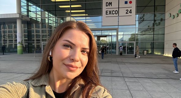 Selfie vor der DMEXCO Halle